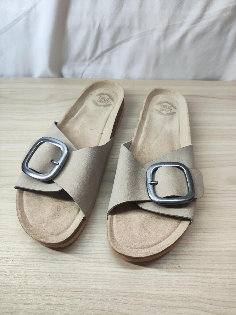 True Craft Shoes Womens Size 9 Beige Slide Sandals Buckle Comfort Slip On Casual